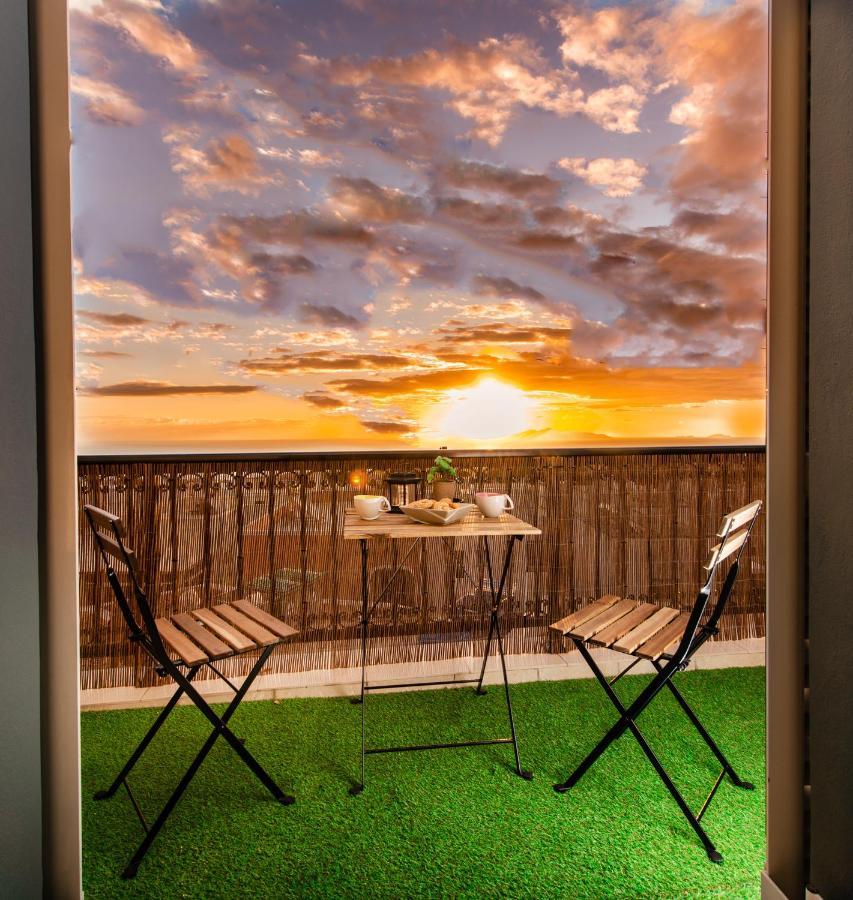 Yiannis Suite Santorini Fíra Kültér fotó
