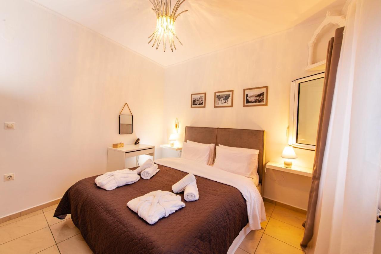 Yiannis Suite Santorini Fíra Kültér fotó